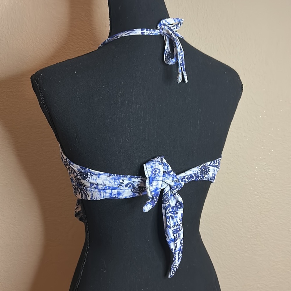 Blue Pattern Halter Top - Picture 3 of 5